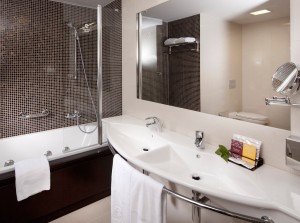 Clarion_Congress_Hotel_Olomouc_bathroom-suite